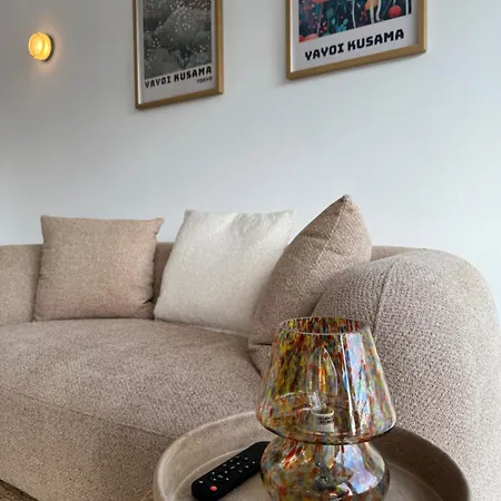 Apartment Penthouse Mit Loftcharakter - Parkplatz, Fahrstuhl & Balkon Kiel