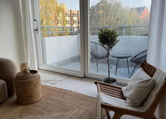 Penthouse Mit Loftcharakter - Parkplatz, Fahrstuhl & Balkon * Kiel