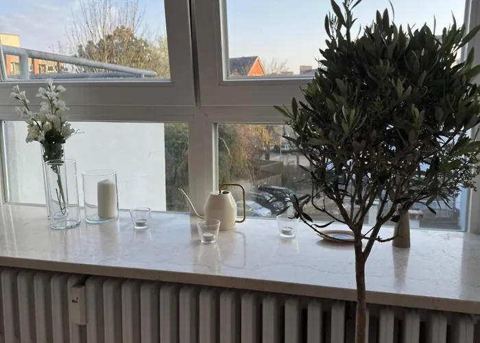 Penthouse Mit Loftcharakter - Parkplatz, Fahrstuhl & Balkon Kiel